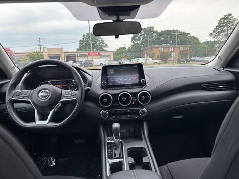 Used 2025 Nissan Sentra SV FWD image 31