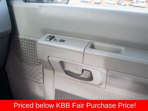 Used 2013 Ford E-350 and Econoline 350 XL w/ PWR Windows & Locks Group image 24
