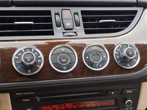 Used 2011 BMW Z4 sDrive35i image 10