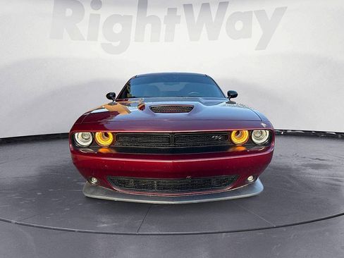 Used 2019 Dodge Challenger R/T w/ Driver Convenience Group RWD image 8