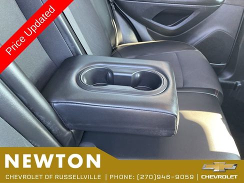 Used 2022 Chevrolet Trax LT AWD/4WD image 34