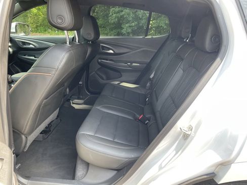 Used 2025 Buick Envista Avenir FWD image 27