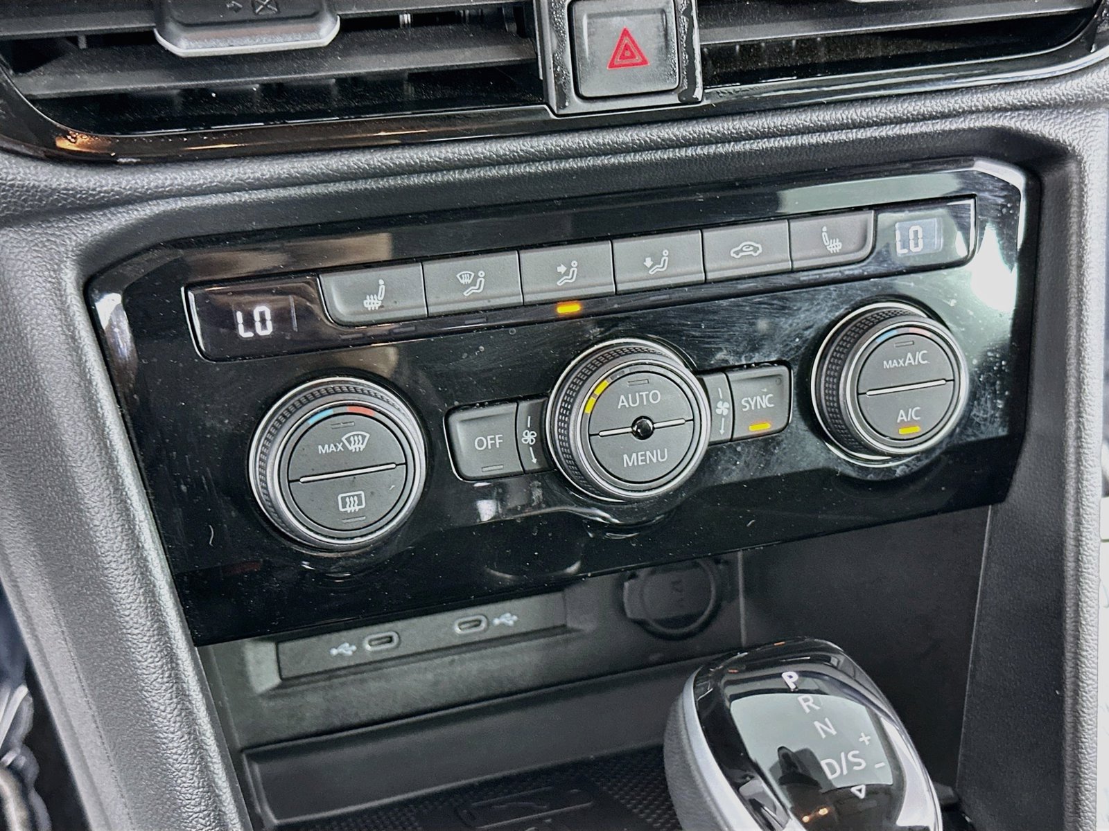 Used 2024 Volkswagen Taos SE FWD image 21