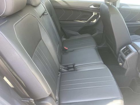 Certified 2023 Volkswagen Tiguan SE w/ Panoramic Sunroof Package FWD image 27