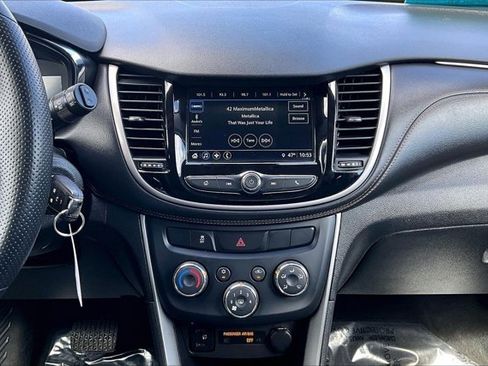 Used 2018 Chevrolet Trax LT AWD/4WD image 15