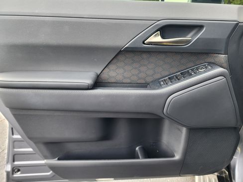 Used 2025 Lexus GX 550 w/ Cold Area Package AWD/4WD image 22