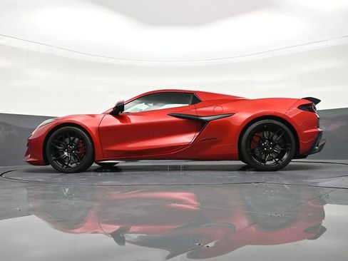 Used 2025 Chevrolet Corvette Z06 w/ Stealth Interior Trim Package image 23