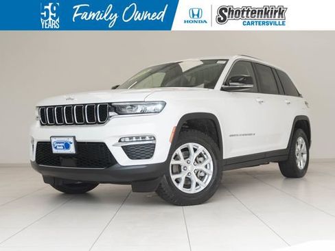 Used 2023 Jeep Grand Cherokee Limited AWD/4WD image 1