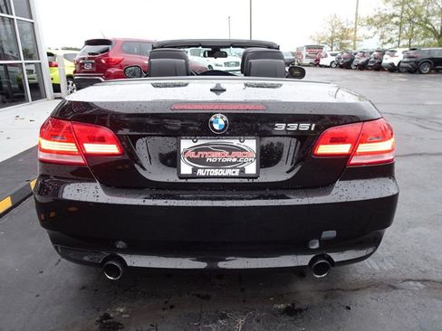Used 2010 BMW 335i Convertible image 7