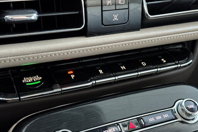 Used 2021 Lincoln Nautilus Reserve FWD image 34