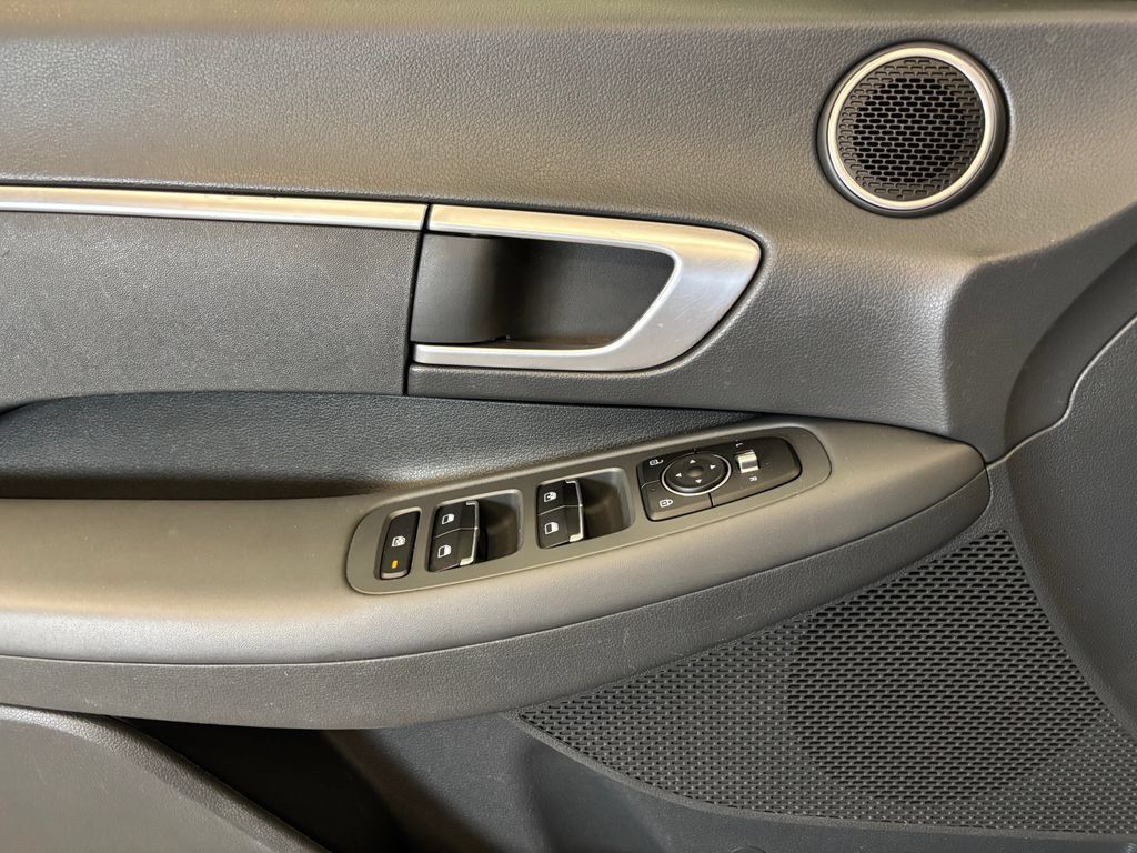Used 2020 Hyundai Sonata SE FWD image 19