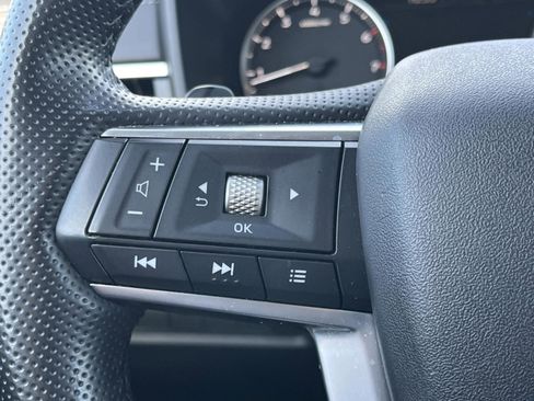 Used 2024 Mitsubishi Outlander SE image 17