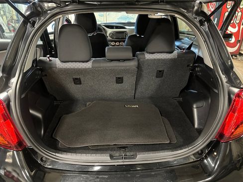 Used 2017 Toyota Yaris L image 17