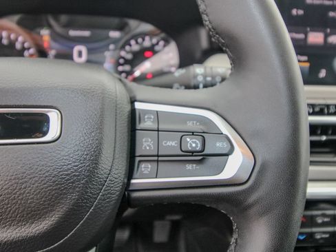 Used 2025 Jeep Compass Limited AWD/4WD image 20