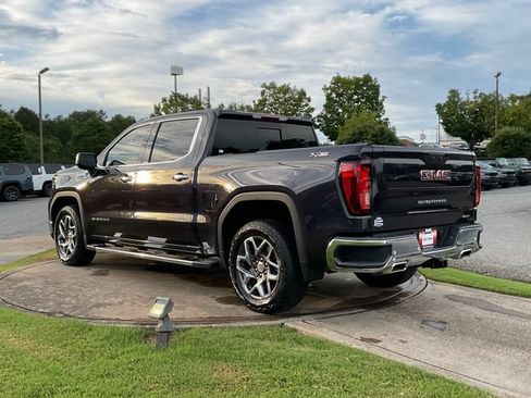 Used 2024 GMC Sierra 1500 SLT w/ SLT Premium Plus Package AWD/4WD image 5