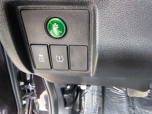 Used 2018 Honda HR-V EX image 25