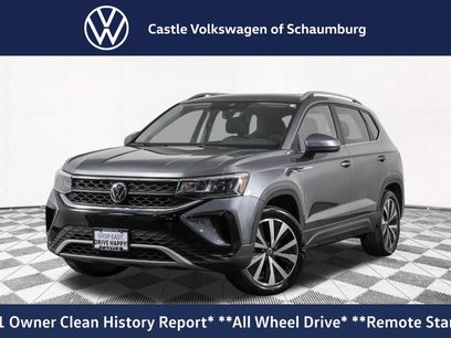 Used 2023 Volkswagen Taos SE w/ Panoramic Sunroof Package