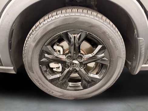 Certified 2024 Honda HR-V LX image 12