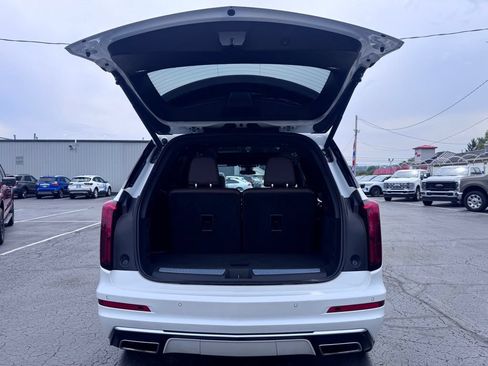 Used 2021 Cadillac XT6 Premium Luxury AWD/4WD image 7