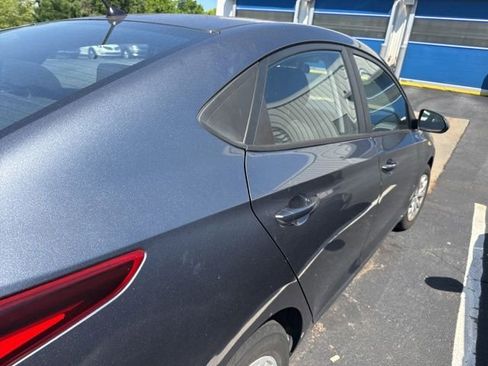 Used 2018 Hyundai Accent FWD image 5