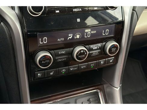 Used 2019 Subaru Ascent Touring w/ Popular Package #2 image 25