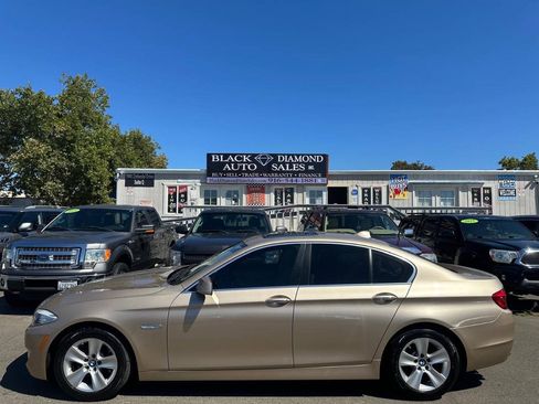 Used 2011 BMW 528i Sedan RWD image 11