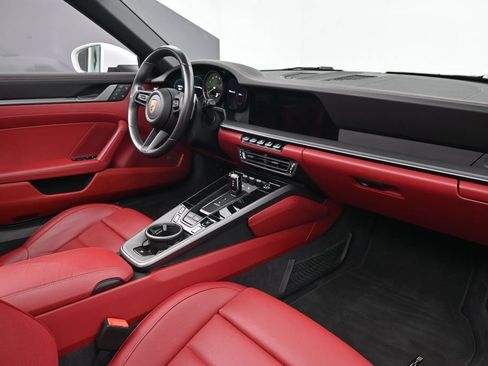 Used 2023 Porsche 911 Carrera S RWD image 11