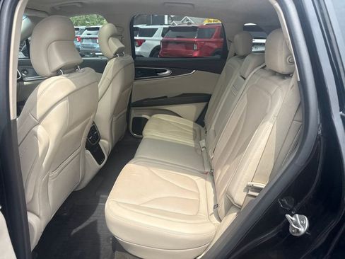 Used 2019 Lincoln Nautilus Reserve AWD/4WD image 16