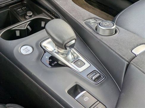 Used 2022 INFINITI QX50 Sensory image 16