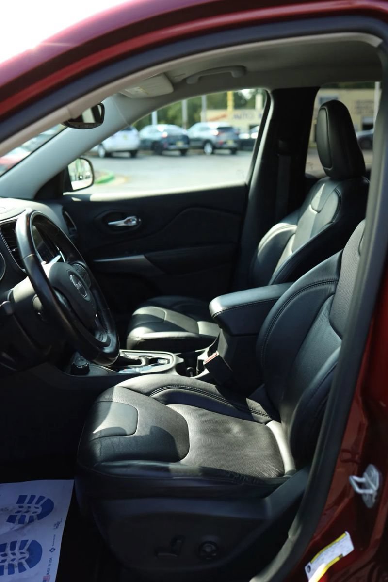 Used 2020 Jeep Cherokee Limited AWD/4WD image 29