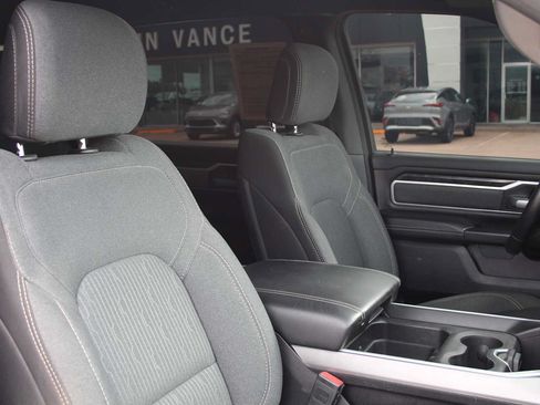 Used 2022 RAM 1500 Big Horn AWD/4WD image 17