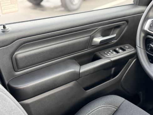 New 2026 RAM 1500 Express AWD/4WD image 15