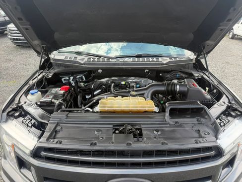 Used 2019 Ford F150 XLT w/ Equipment Group 302A Luxury AWD/4WD image 11