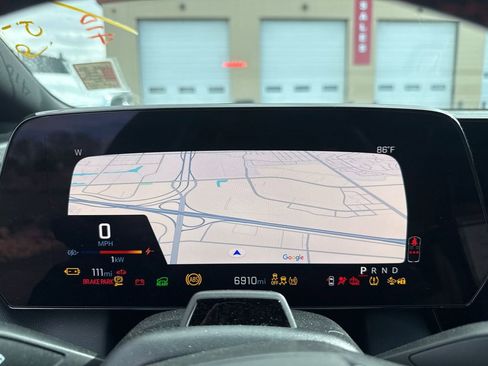 Used 2024 Chevrolet Equinox EV RS w/ Active Safety Package 3 FWD image 3