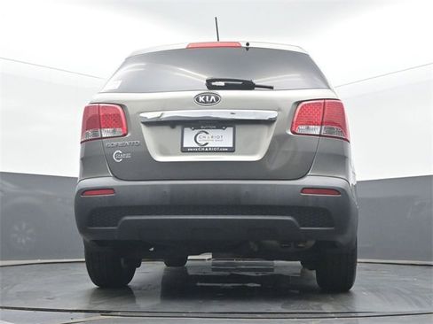 Used 2013 Kia Sorento LX w/ Convenience Pkg image 50