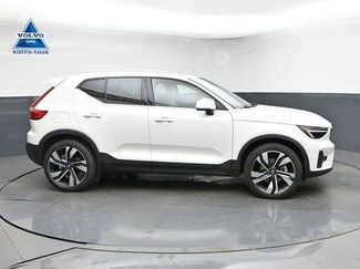 Used 2023 Volvo XC40 B5 Ultimate w/ Protection Package Premier AWD/4WD video 1