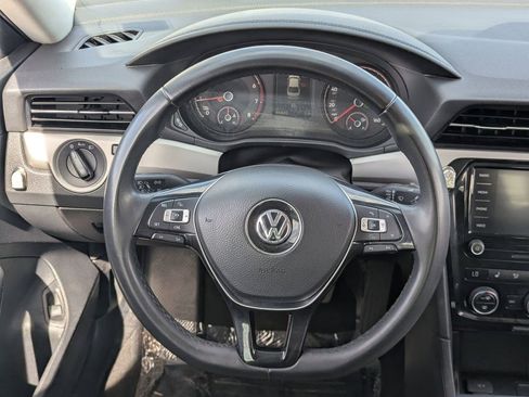 Used 2021 Volkswagen Passat 2.0T SE image 16