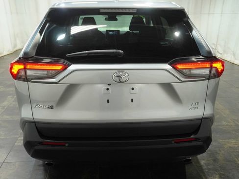 Used 2023 Toyota RAV4 LE AWD/4WD image 5
