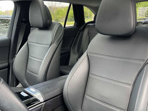 Used 2023 Mercedes-Benz GLC 300 4MATIC image 29