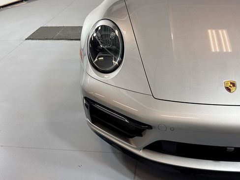 Used 2024 Porsche 911 Carrera image 28