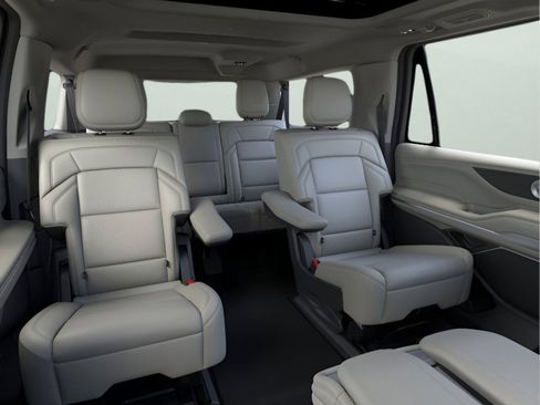 New 2026 Lincoln Navigator L Reserve image 11