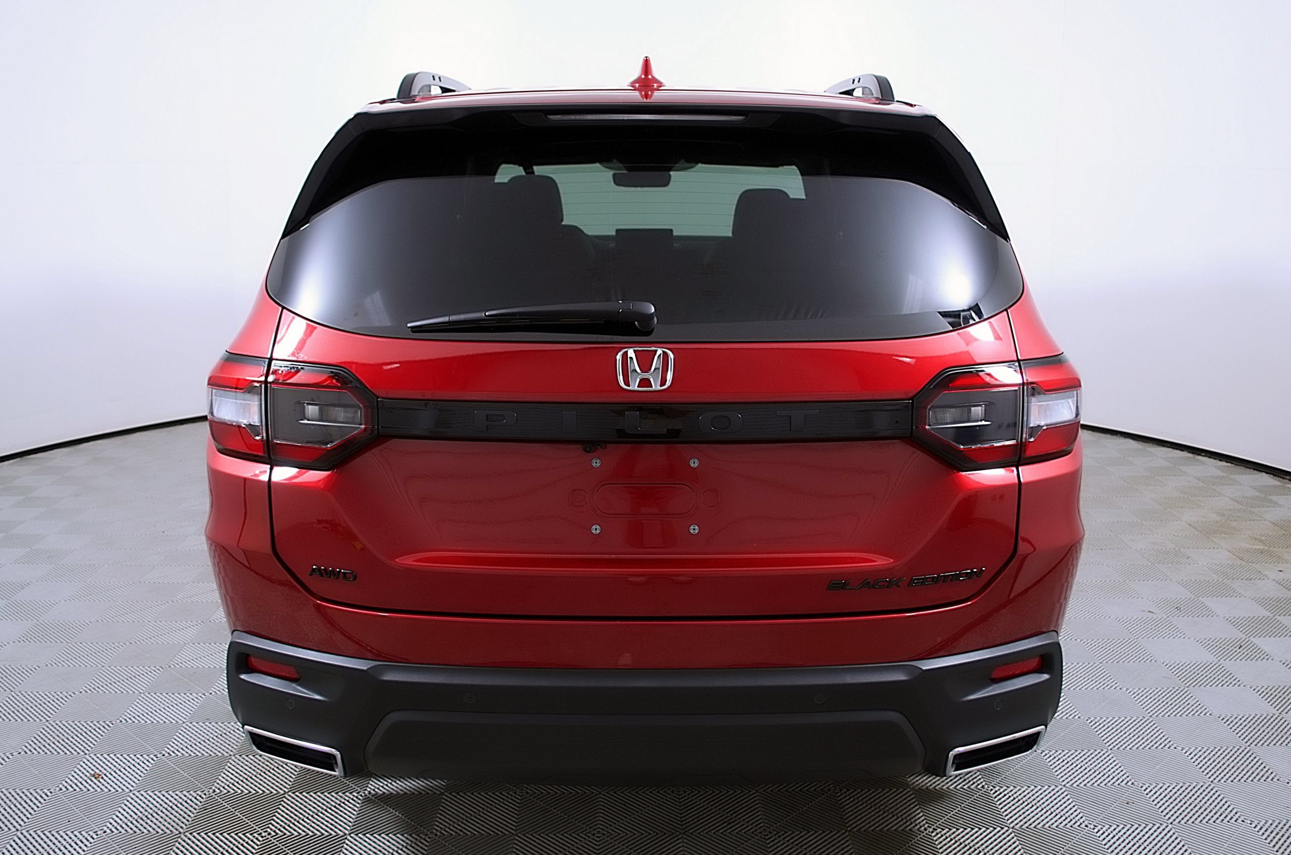 Used 2025 Honda Pilot Black Edition image 8