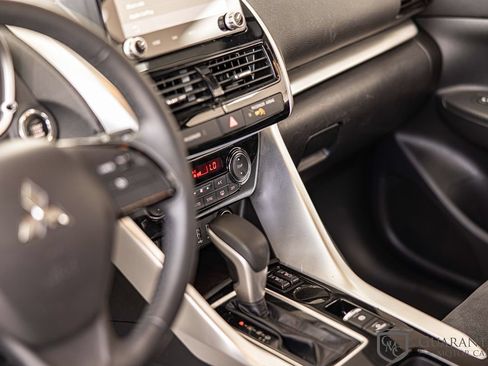 Used 2022 Mitsubishi Eclipse Cross SE FWD image 19