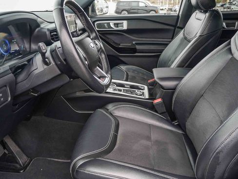 Used 2022 Ford Explorer ST w/ ST Street Pack AWD/4WD image 19