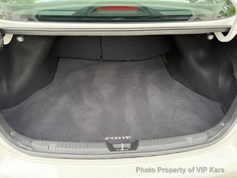 Used 2017 Kia Forte LX FWD image 18