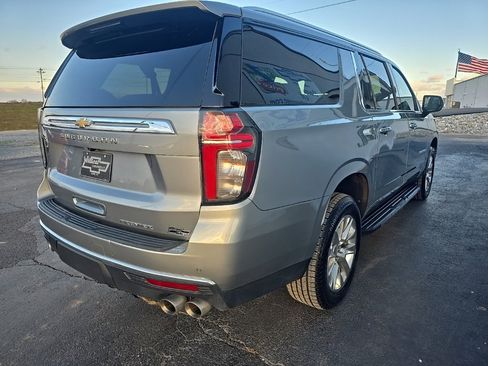 Used 2024 Chevrolet Suburban Premier image 8