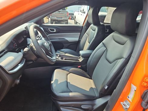 Certified 2026 Jeep Compass Latitude AWD/4WD image 12