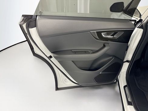 New 2026 Audi Q8 Premium Plus image 28