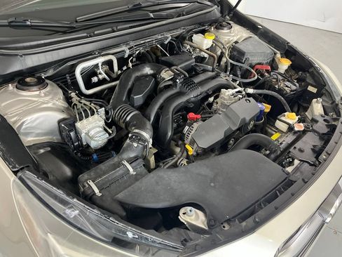 Used 2018 Subaru Outback 2.5i Limited AWD/4WD image 11