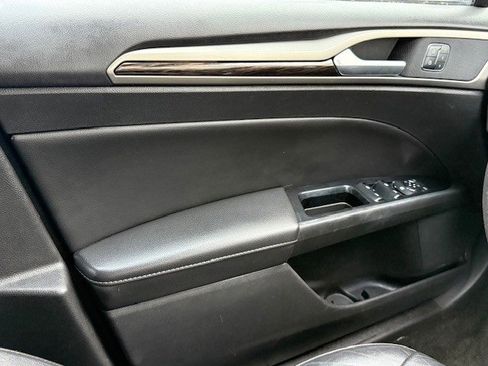 Used 2015 Ford Fusion SE w/ Equipment Group 202A image 31